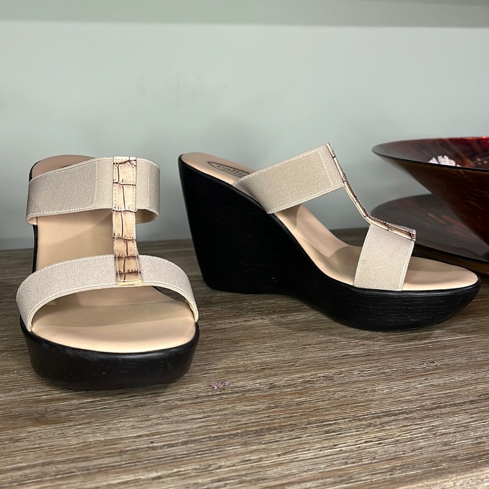 Callisto of California Summer platform sandal, size 7